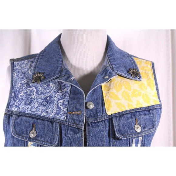 Blue Denim Yellow Vest Metal Floral Embelishment THREADS ON THREADS Size M L - Picture 2 of 6